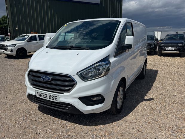 Ford Transit Custom SWB L1H1 [SOLD SM] Low Roof Limited 280 Air Con Alloys Sensors EURO 6 2