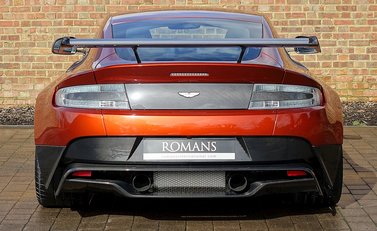 Aston Martin Vantage GT8 7