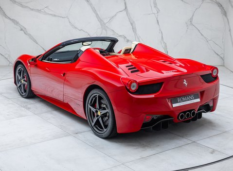 Ferrari 458 Spider 12