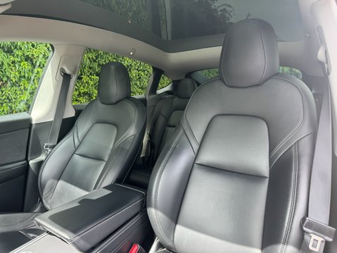 Tesla Model Y (Dual Motor) Long Range SUV 5dr Electric Auto 4WDE (384 bhp) 8