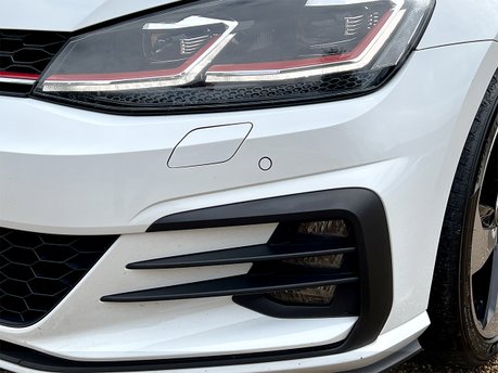 Volkswagen Golf GTI PERFORMANCE TSI DSG 19