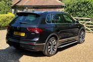 Volkswagen Tiguan R-LINE TECH TSI 4MOTION DSG 27