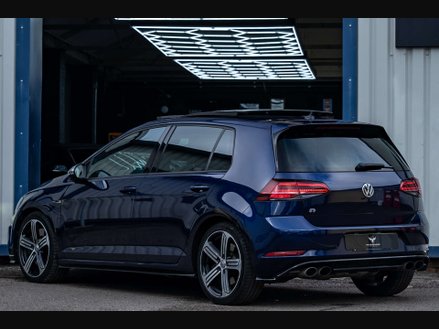 Volkswagen Golf 2.0 Golf R TSi Semi-Auto 4WD 5dr