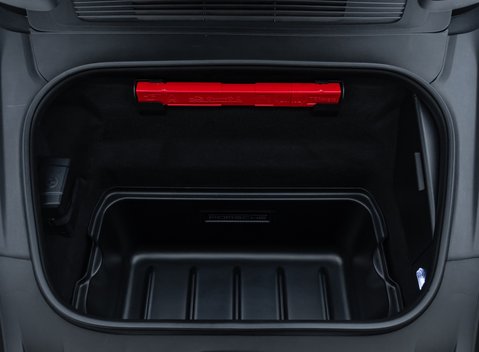 Porsche 911 Carrera 4 GTS (992.2) 48