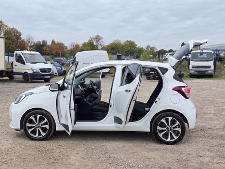 Hyundai i10 1.2 Premium SE Hatchback 5dr Petrol Auto Euro 6 (87 ps) 55