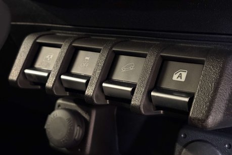 Suzuki Jimny SUZUKI JIMNY 1.5 SZ5 SUV 3dr Petrol Auto ALLGRIP Euro 6 (101 ps) 35