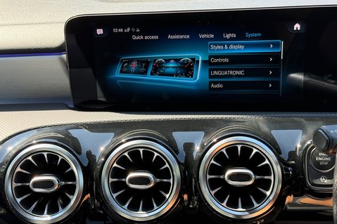 Mercedes-Benz CLA Class CLA 220 D AMG LINE PREMIUM PLUS - PANORAMIC ROOF 58