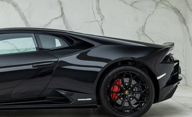 Lamborghini Huracan LP640-4 EVO 29