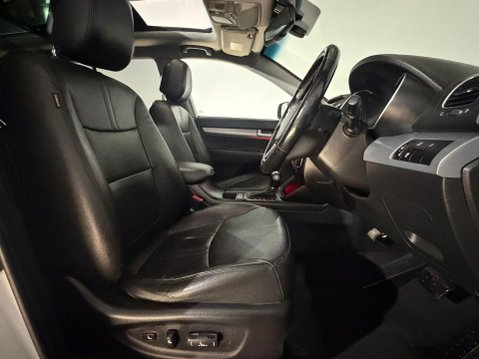 Kia Sorento CRDI KX-3 SAT NAV 17