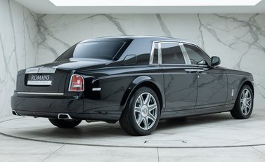 Rolls-Royce Phantom Series II 3