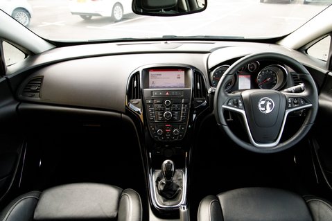 Vauxhall Astra GTC LIMITED EDITION S/S 3