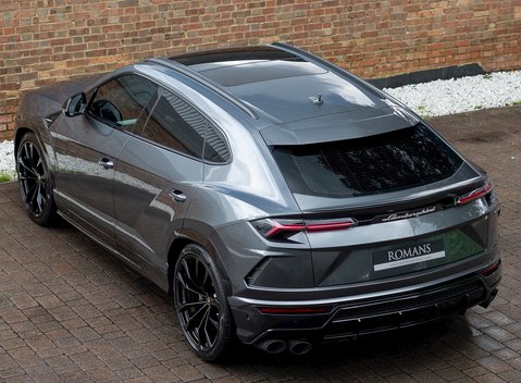 Lamborghini Urus 9