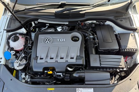 Volkswagen CC R LINE TDI DSG BMT - PANORAMIC SUNROOF - XENONS -ULEZ -DCC -ELECTRIC BLIND 59