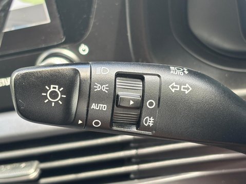 Hyundai BAYON T-GDI PREMIUM MHEV 27