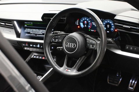 Audi A3 1.5 A3 Sportback 35 TFSI MHEV S Line Semi-Auto 5dr 43