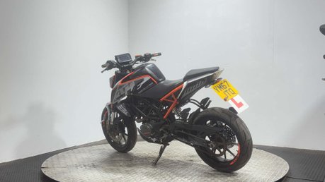 KTM Duke 2018 26K RUNNING PROJECT BIKE SPARES OR REPAIR 125CC NAKED 6