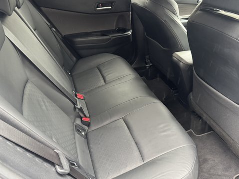 Toyota C-HR 1.8 Hybrid Excel 5dr CVT 32