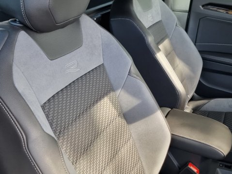 Volkswagen T-Roc R-LINE TSI DSG 28