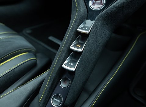 McLaren 720S Performance 27