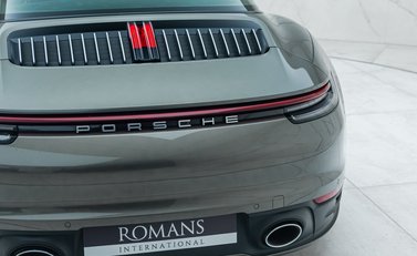 Porsche 911 Targa 4S (992) 37