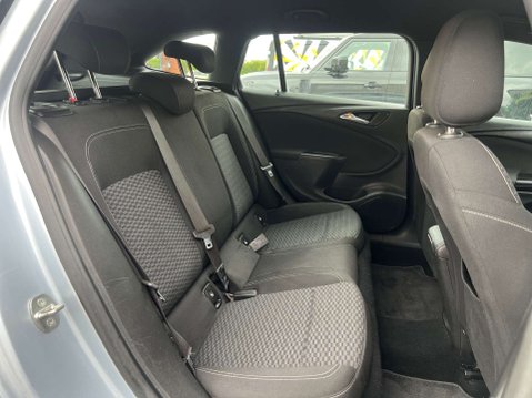 Vauxhall Astra 1.4 Astra SRI 5dr 29