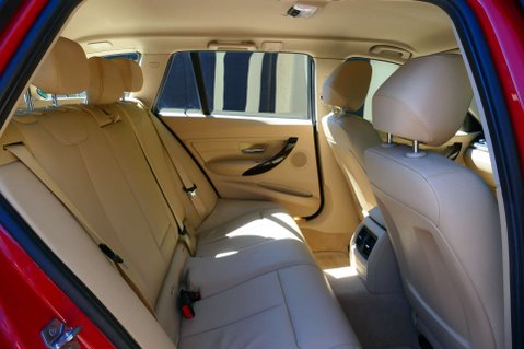 BMW 3 Series 2.0 325d SE 5dr 18