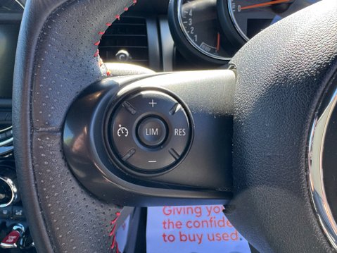 Mini Hatch COOPER 14