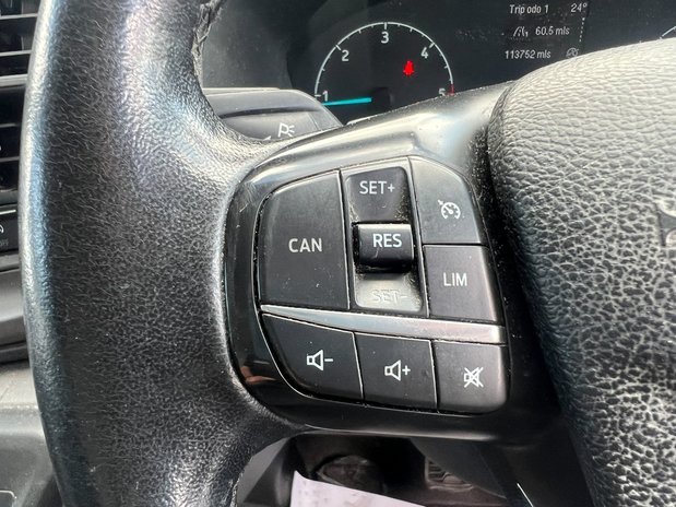 Ford Transit Custom AUTO SWB L1H1 Low Roof Trend Air Con Sensors Tow Bar EURO 6 NO VAT 43
