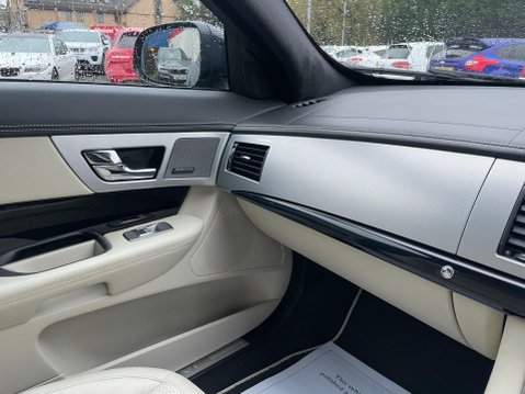 Jaguar XF 3.0d S V6 Portfolio Sportbrake Auto Euro 5 (s/s) 5dr 26