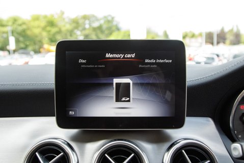 Mercedes-Benz GLA Class GLA 200 D 4MATIC AMG LINE PREMIUM PLUS 29