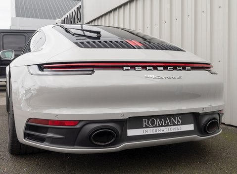 Porsche 911 Carrera S (992) 26