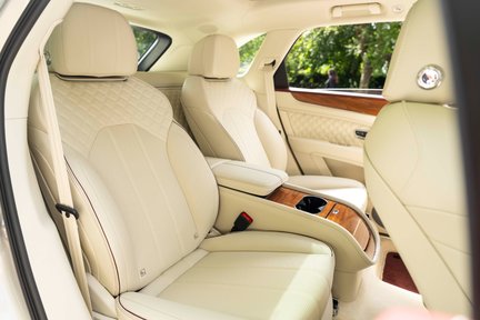 Bentley Bentayga V8 31