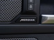 Land Rover Defender D300 X-Dynamic HSE URBAN 17