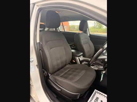 Kia Sportage 1.6 Sportage 1 ISG 5dr 15