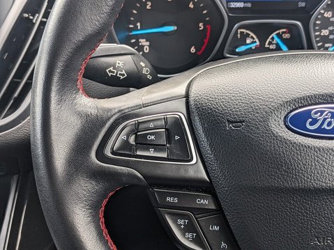 Ford Kuga ST-LINE TDCI 23