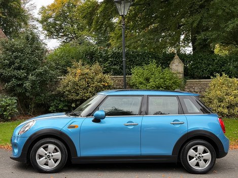 Mini Hatch COOPER D 2