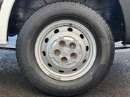 Peugeot Boxer 333 L1 H1 120 ps BlueHdi Professional - Sat Nav & Air Con 31