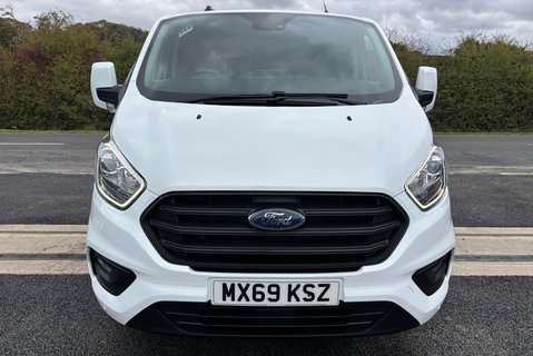 Ford Transit Custom 320 L1 Trend 130 ps Panel Van - Air Con / Twin Side Loading Doors 13