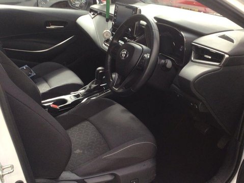 Toyota Corolla 1.8 VVT-h Icon Touring Sports CVT Euro 6 (s/s) 5dr 7