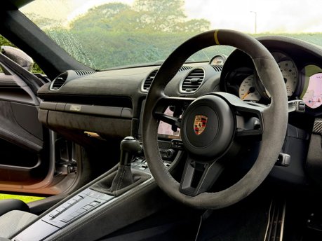 Porsche 718 Cayman CAYMAN GT4 RS PDK 9