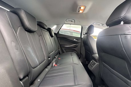 Vauxhall Grandland X 1.6 13.2kWh Business Edition Nav Premium SUV 5dr Petrol Plug-in Hybrid Auto 21
