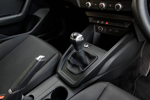 Audi A1 SPORTBACK TFSI TECHNIK 33