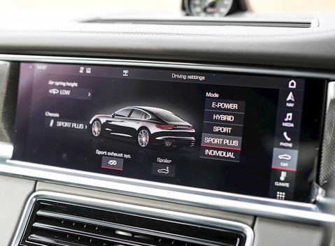 Porsche Panamera Turbo S E-Hybrid Executive 23