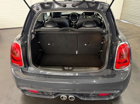 Mini Hatch 2.0 Cooper SD 3dr 13