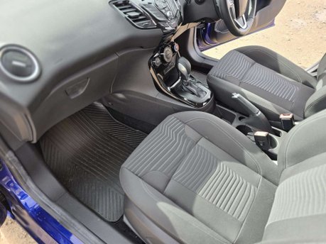 Ford Fiesta 1.0T EcoBoost Zetec Hatchback 5dr Petrol Powershift Euro 6 (100 ps) 35