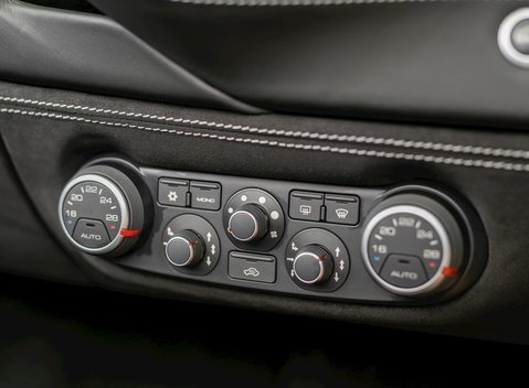 Ferrari 488 Spider 20