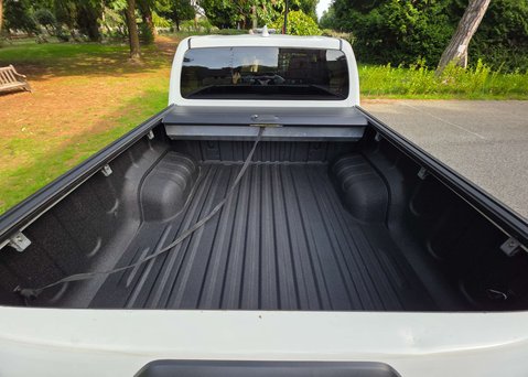 Toyota Hilux 2.8 HI-Luxury Invincible X D-4D 4WD Double Cab Auto 4WD 5dr 14