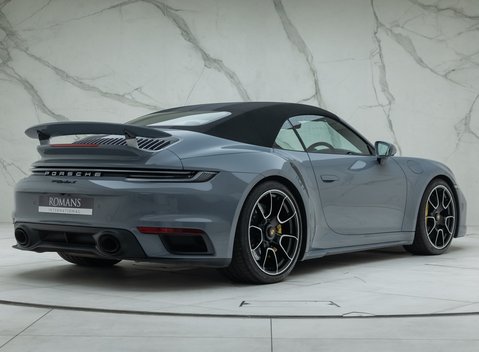 Porsche 911 Turbo S CABRIOLET (992) 8