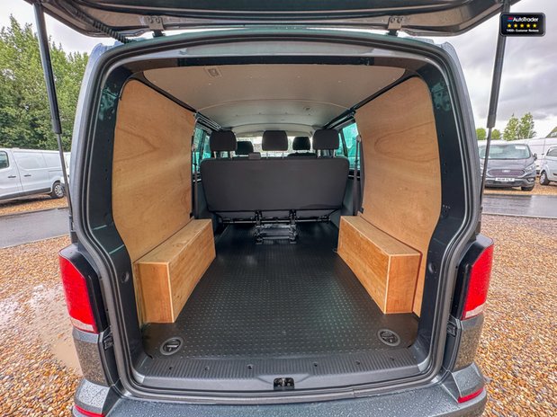 Volkswagen Transporter Crew Cab AUTO SWB L1H1 T32 Tdi Kombi Highline Alloys Air Sensors SELECT 10