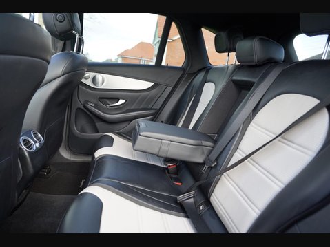 Mercedes-Benz GLC 4.0 GLC63 V8 BiTurbo AMG (Premium) SpdS MCT 4MATIC+ Euro 6 (s/s) 5dr 22